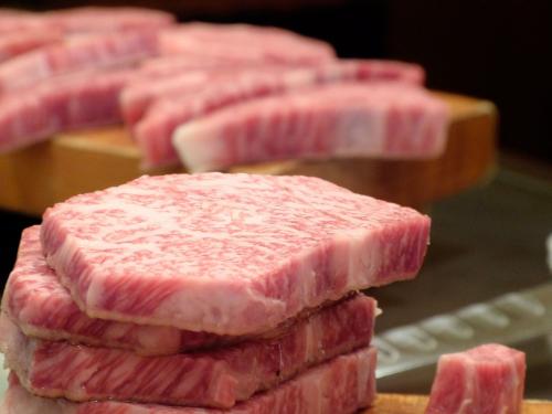 我國(guó)豬肉缺口將達(dá)1680萬噸！5月進(jìn)口豬肉量大漲63%