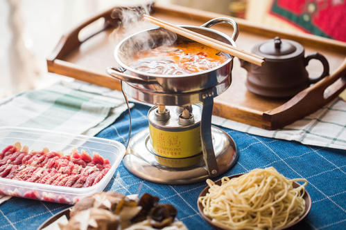 全國暴雪預(yù)警！海底撈、鍋圈、國美、安井…各方勢(shì)力開戰(zhàn)“冬天的第一頓火鍋”