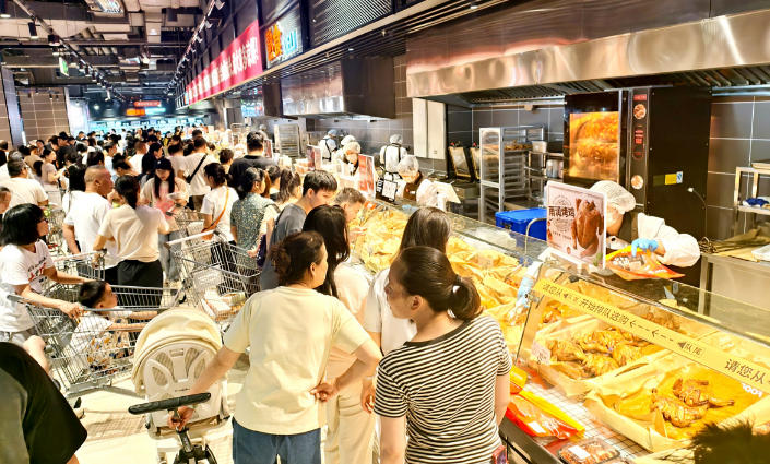 熟食加工區(qū)大調(diào)改，誰在推動超市的“煙火氣”革命？